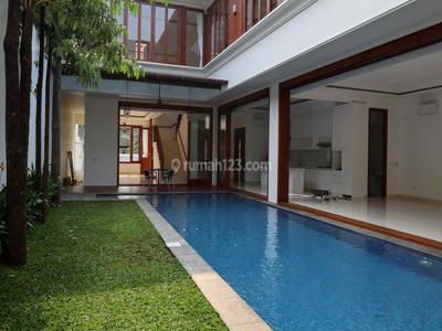 Rumah Modern Tropis Fully Furnished Di Kemang Dalam Jakarta Selatan