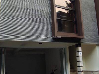 Rumah Cantik Semi Apartemen, Fully Furnished