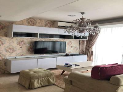 Dijual 2 Bedroom renov 1 Bedroom Tamansari Hive - Furnished Cantik