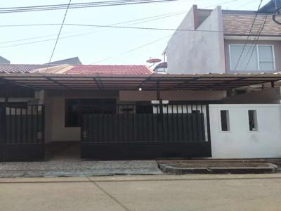 Disewakan/Dijual Rumah di Taman Aries Kembangan Jakarta Barat