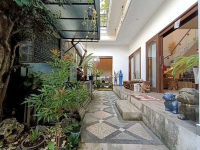 Holiday Villa Rental Canggu Bali 3 BR full furnished sewa bulanan