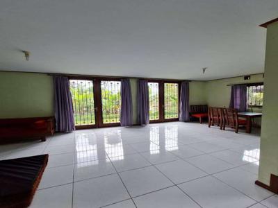 KOMP. VILLA TRINITY, SERSAN BAJURI, SETIABUDI. RUMAH VILLA DI BANDUNG