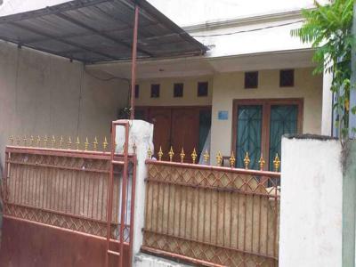 PD KELAPA JAKTIM RUMAH Rp 1,3 M 2 LT DALAM KOMPLEK ACP 39