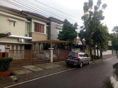 Rumah bagus area Hang Jebat, Kebayoran Baru, Jakarta Selatan