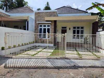 Rumah Baru Dekat Kampus UII Ngaglik Sleman Yogyakarta Kode RSH2440