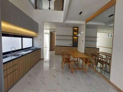 Rumah baru furnished area Renon LT 140 m2 dkt ke Sanur,jl Tukad Badung
