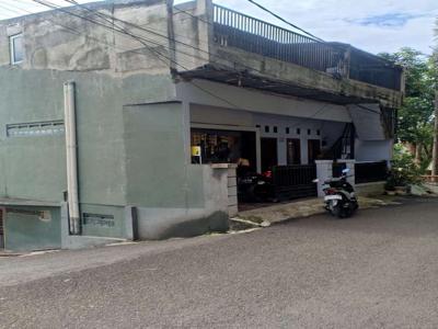 Rumah Hoek Strategis pinggir jalan Dekat kelurahan kelapa dua wetan