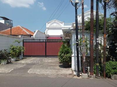 Rumah LT 1206m di Jl Madrasah II Jakarta Barat