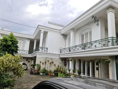 Rumah Mewah Gaya Klasik Modern Area Ampera, Kemang, Jakarta Selatan