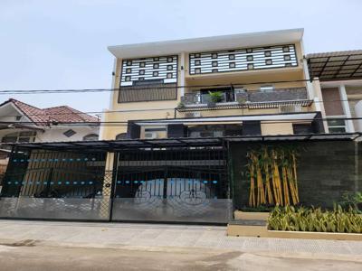 Dijual Rumah Luxurius siap huni di Pelepah Elok Kelapa Gading Jakarta