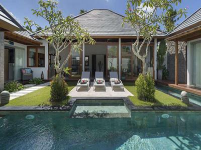 Disewakan Harian Villa Mewah 4 Kamar Tidur di Seminyak Bali - BVI26783