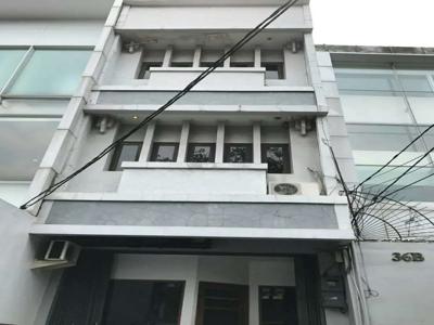 Gedung dijual di Radio Dalam