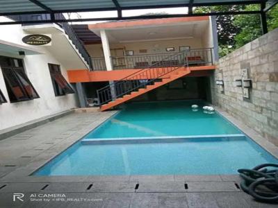 Rumah Luas Dekat Jalan Angkot Untuk Hunian Keluarga Free Private Pool