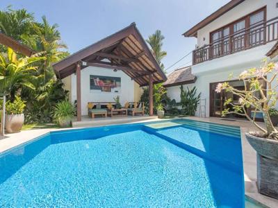 Sewa Villa Modern 2 Kamar di Seminyak Bali - BVI7903