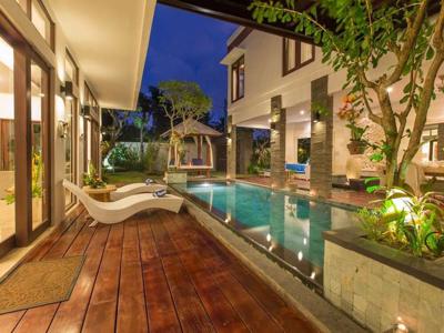Sewa Harian Villa Modern 3 Kamar Tidur di Canggu Bali - BVI17952