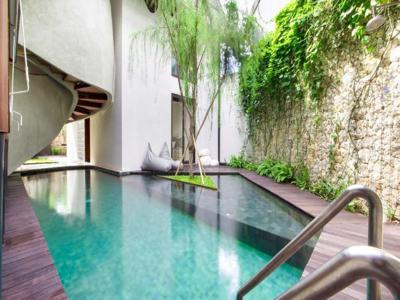 Sewa Villa Modern 3 Kamar Tidur di Seminyak Bali - BVI8239