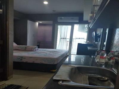 Surabaya Disewakan apartemen harian tamansari papilio studio furnished