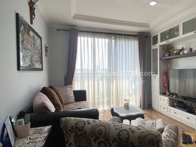 Dijual Cepat Apart French Walk Moi, Luas 110m2, 3+1br, Furnish