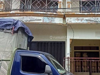 Disewakan Rumah 2 Lantai SHM di Karah Agung Jambangan Surabaya