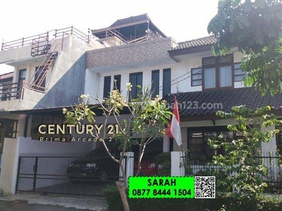 Disewakan Rumah Luas di Jl Elang Bintaro Sektor 9 Sc 11812