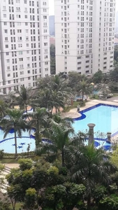 For rent 2br pool view, corner apartment green palace kalibata city