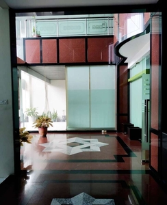 Gedung Kantor 4 lantai di Gondangdia Lama, Jakarta Pusat