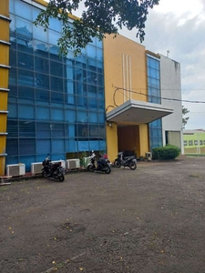 Gedung Kantor Huk Dekat Tol di Meruya Kembangan Jakarta Barat