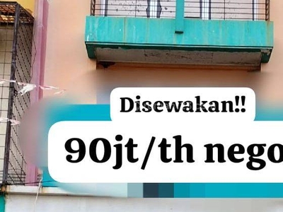 Ruko 3 Lantai Lokasi Paling Strategis di Boulevard Hijau 72868 Rc