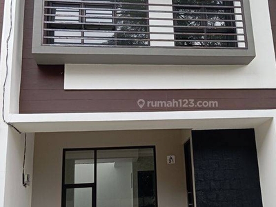 Rumah 2 lantai bagus & nyaman di serpong tangerang