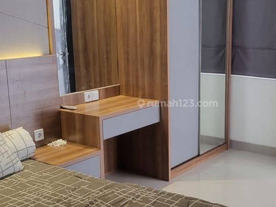 Rumah 3 Lantai Furnished di Pantai Indah Kapuk 2, Jakarta Utara