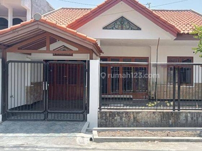 Rumah Bagus Siap Huni di Jemursari V