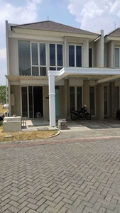 Rumah Grand Pakuwon, Surabaya Semi Furnished