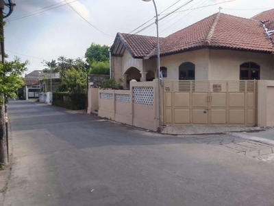 Rumah Kantor Usaha 2 Lt Jogja Disewakan Dekat UGM Sleman Yogyakarta