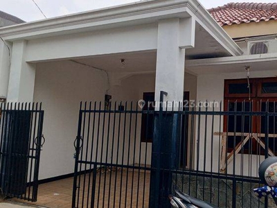 Rumah Kayu Putih Semi Furnished Bagus Siap Huni