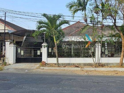 Rumah Modern di Puncak Yamin Tidar, Sukun Malang