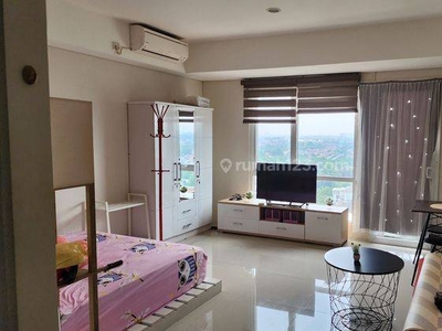 Studio Minimalis Apartemen breeze