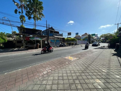 Tanah di seminyak ,tanah di batu belig utama, tanah komersil