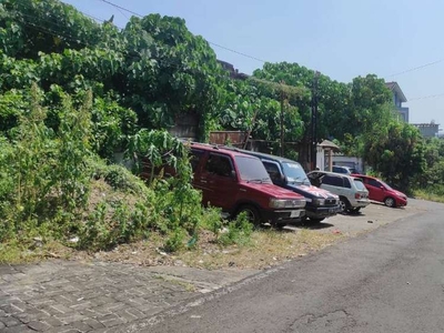 Tanah Pagar Bumi Keliling di Jl Raya Kumudasmoro Tengah Semarang Barat
