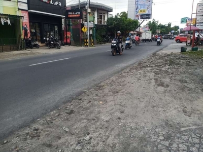 tanah pekarangan jalan raya Gentan