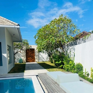 villa rent seminyak