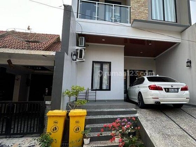 Disewakan Rumah Cantik 3lantai Furnished di Kemang Pratama 2 Bekasi