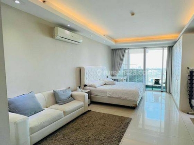 Kemang Village Tower Intercon Studio Balcony 43 m²