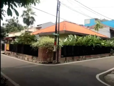 Di jual cepat Rumah tua Jakarta pusat,