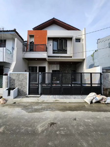 Dijual Rumah Baru Lingkungan Tenang Di Kayu Putih Jakarta Timur