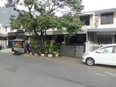 Dijual Rumah di Kelapa Gading Permai Luas 160 SHM 2 Lantai