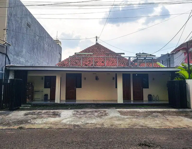 Dijual Rumah Kos Full Penghuni di Pleburan Semarang