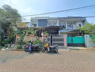 Rumah 2 Lantai Strategis di Jl Sinta Nusa Jaya Karawaci KPR J-11644