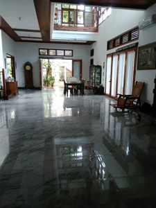 Rumah Asri, Luas Dan Nyaman di Puter Bintaro Jaya Sektor 5