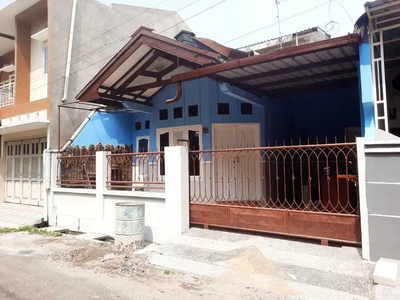 Rumah Istimewa 2 Lantai di Pondok Teratai Sooko Mojokerto