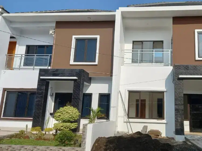 RUMAH MEWAH MURAH DP 20JT NEMPEL DELTA SILIKON, LIPPO CIKARANG SELATAN